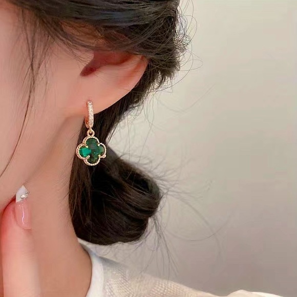 Jewelry - ✨2 for $30✨ Elegant Green Clover Drop Earrings